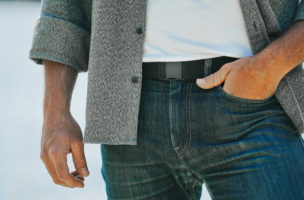 Man wearing Jelt Venture adjustable belt.